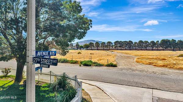 3 Acres of Residential Land for Sale in Palmdale, California