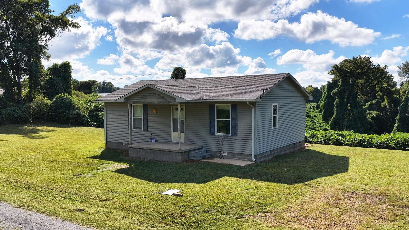 34.2 Acres of Recreational Land with Home for Sale in Hickman, Kentucky