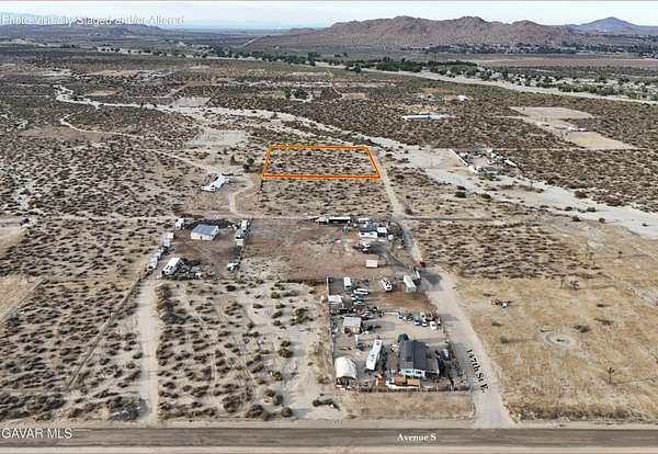 1.88 Acres of Residential Land for Sale in Littlerock, California