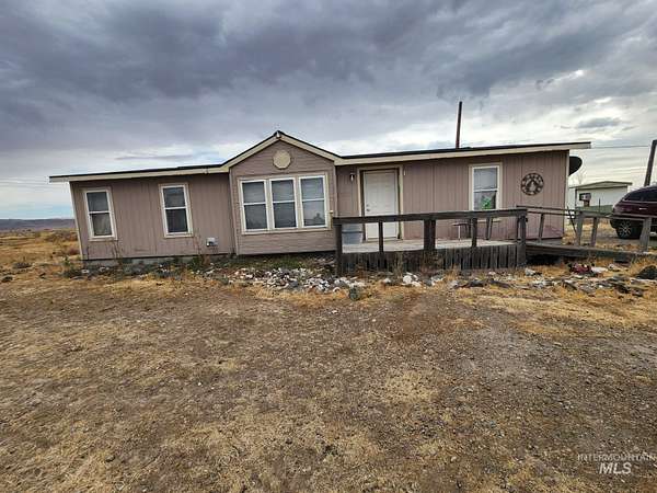 2.17 Acres of Land with Home for Sale in Mountain Home, Idaho
