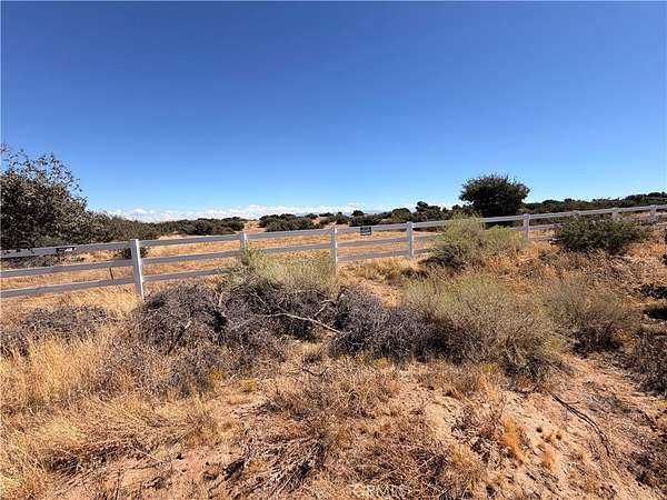 5 Acres of Residential Land for Sale in Phelan, California