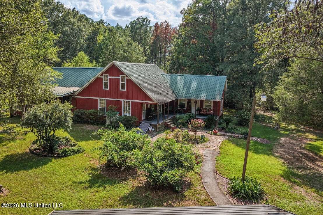 11.7 Acres of Recreational Land with Home for Sale in Liberty, Mississippi