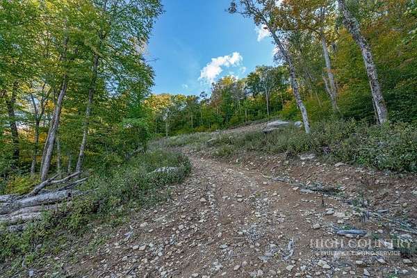 2.5 Acres of Residential Land for Sale in Banner Elk, North Carolina