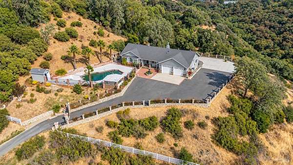 16.7 Acres of Land with Home for Sale in Ukiah, California