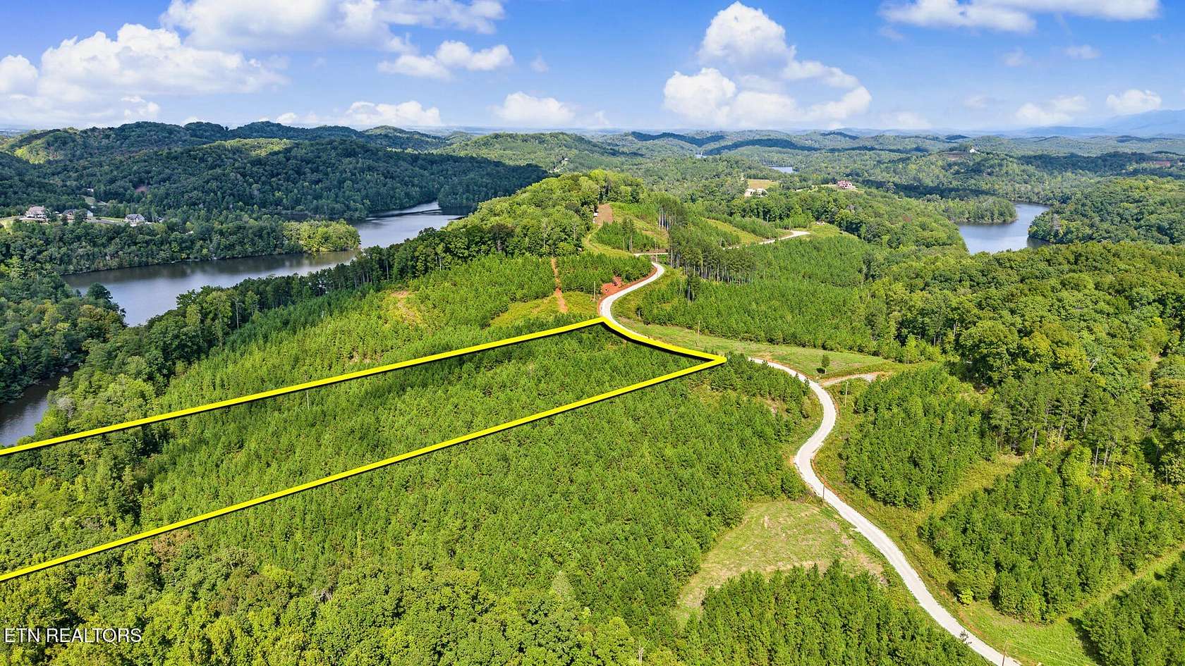 5 Acres of Residential Land for Sale in Vonore, Tennessee
