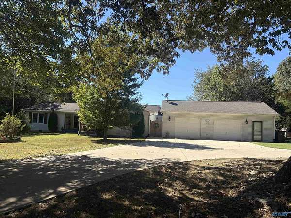 3 Acres of Land with Home for Sale in Hazel Green, Alabama