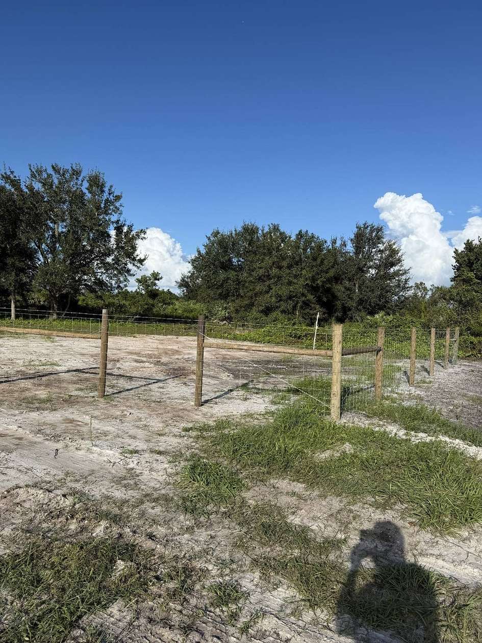 1.25 Acres of Residential Land for Sale in Okeechobee, Florida