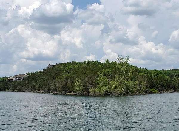 1 Acre of Residential Land for Sale in Kimberling City, Missouri