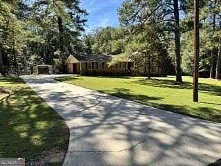 2.32 Acres of Land with Home for Sale in East Dublin, Georgia