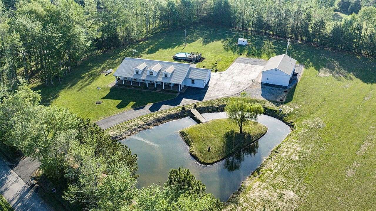 5 Acres of Land with Home for Auction in Brownsville, Kentucky