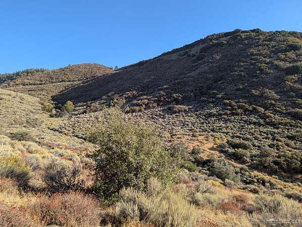 2.39 Acres of Land for Sale in Tehachapi, California