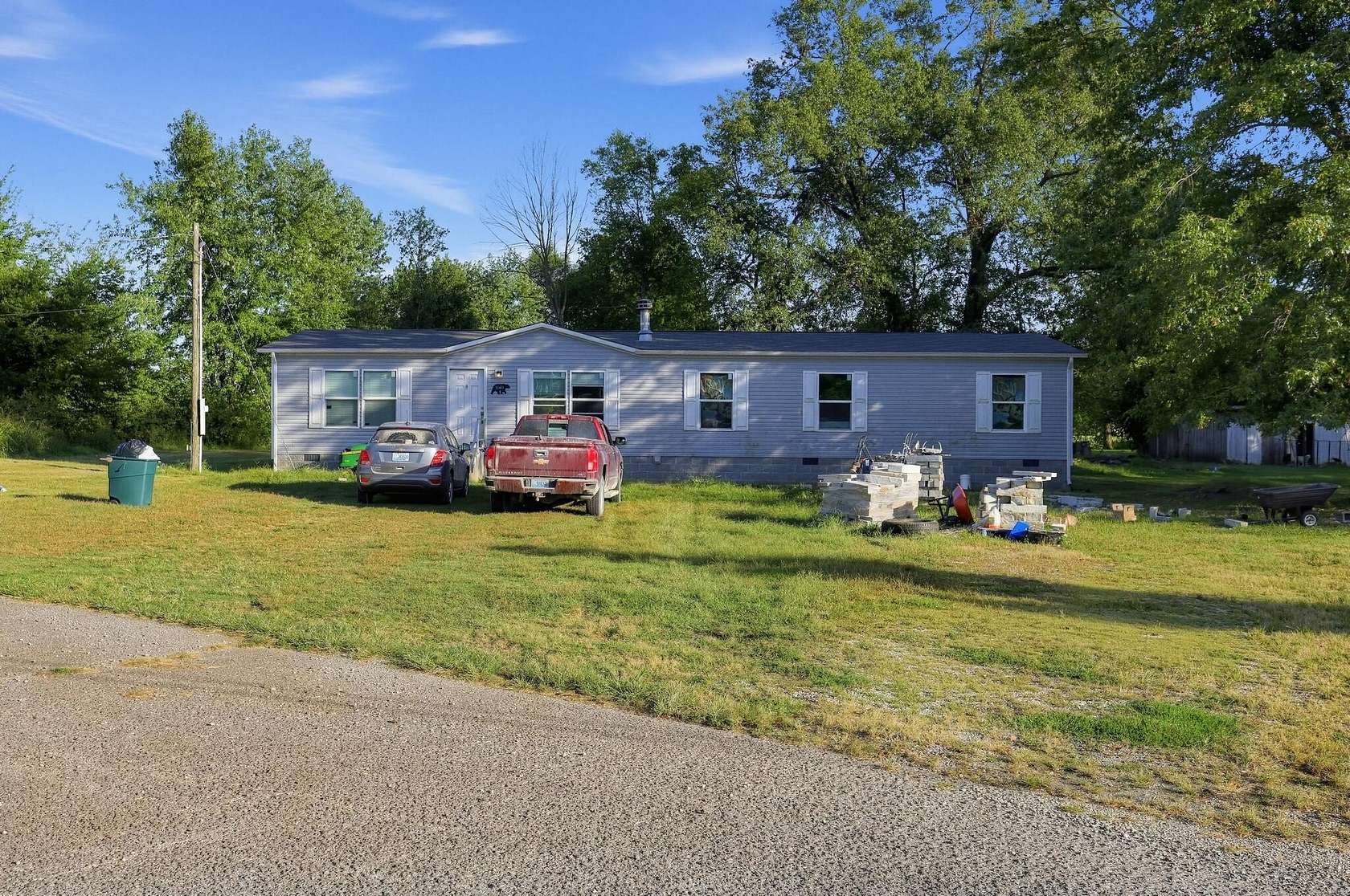 1.7 Acres of Land with Home for Sale in Henderson, Kentucky