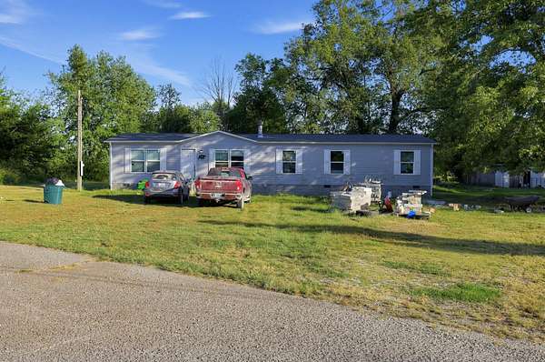 1.7 Acres of Land with Home for Sale in Henderson, Kentucky