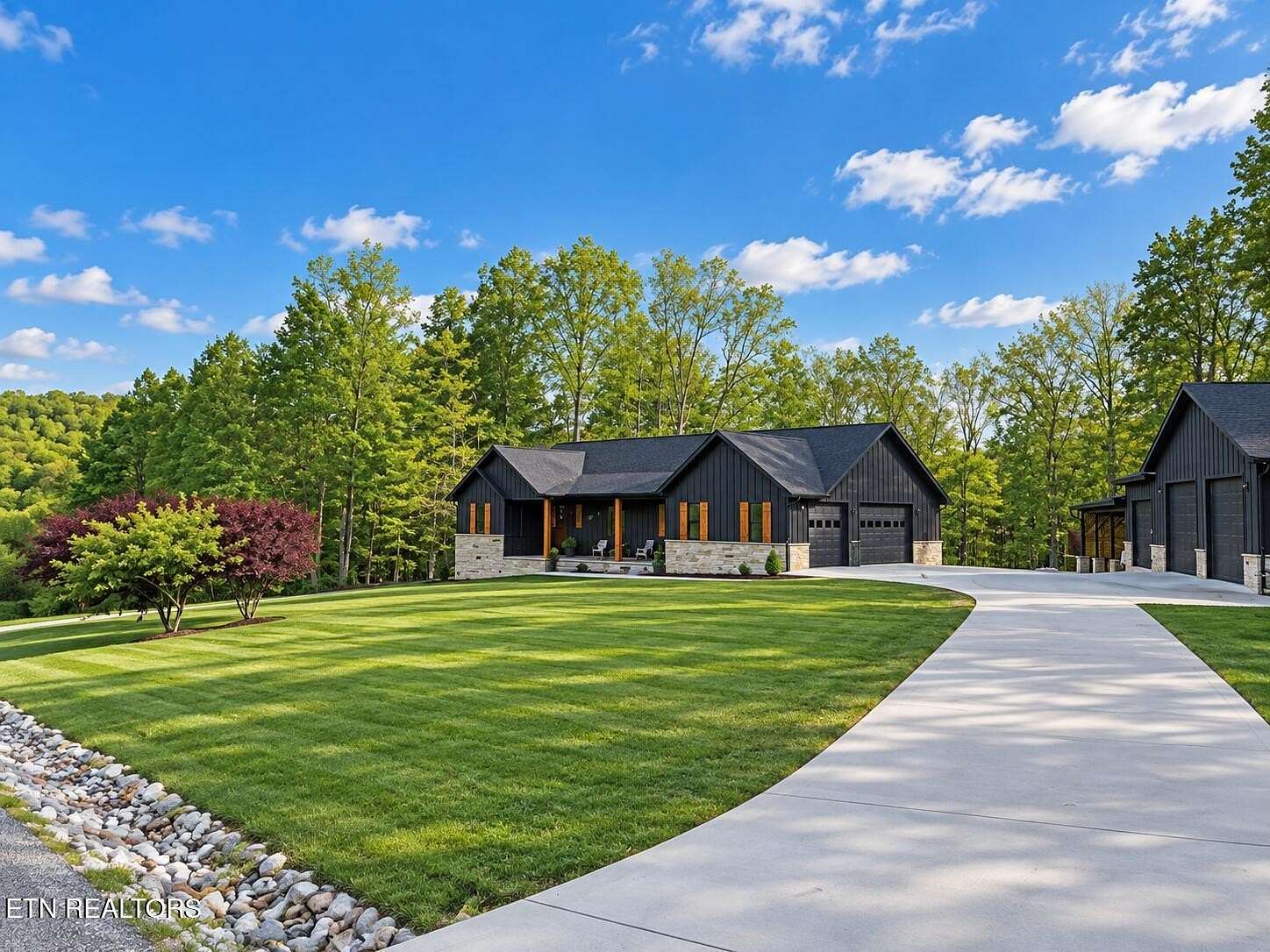 5.16 Acres of Land with Home for Sale in Lancing, Tennessee