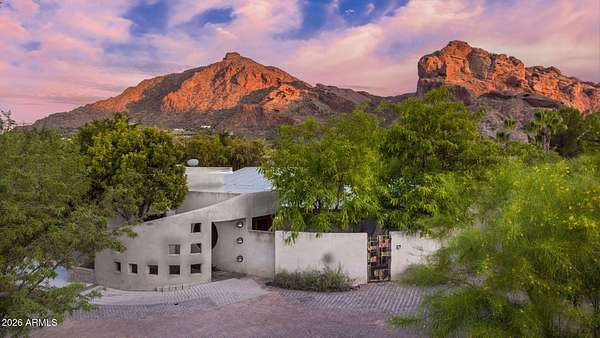 0.83 Acres of Residential Land for Sale in Paradise Valley, Arizona