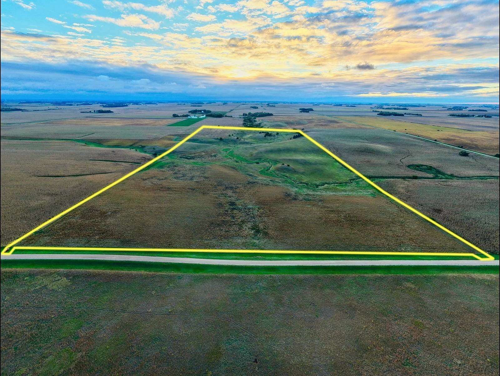 80 Acres of Recreational & Residential Land for Sale in Windom, Minnesota