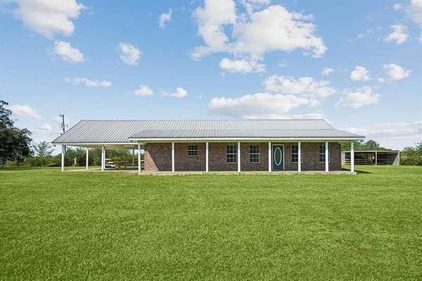 6 Acres of Land with Home for Sale in Franklinton, Louisiana