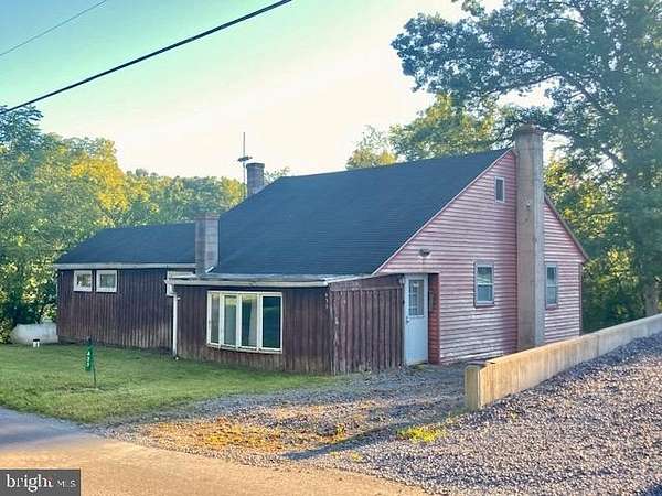 3.5 Acres of Land with Home for Sale in Newmanstown, Pennsylvania