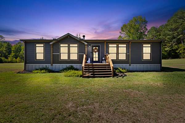 17.5 Acres of Land with Home for Sale in Kilgore, Texas