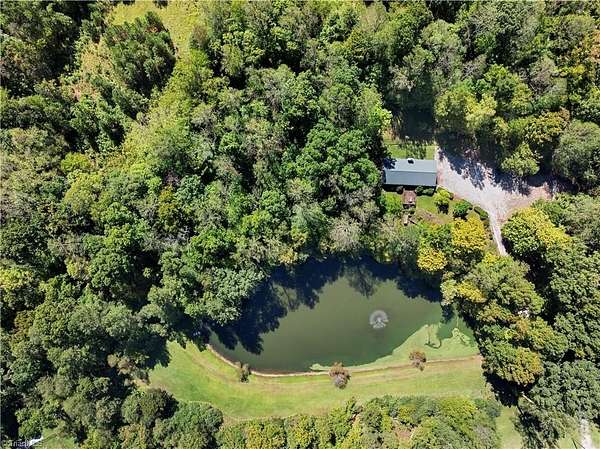 15.5 Acres of Recreational Land with Home for Sale in Thomasville, North Carolina
