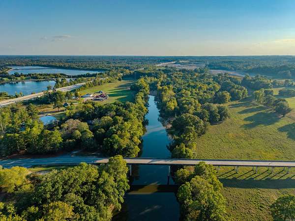 4 Acres of Improved Commercial Land for Sale in Benton, Arkansas