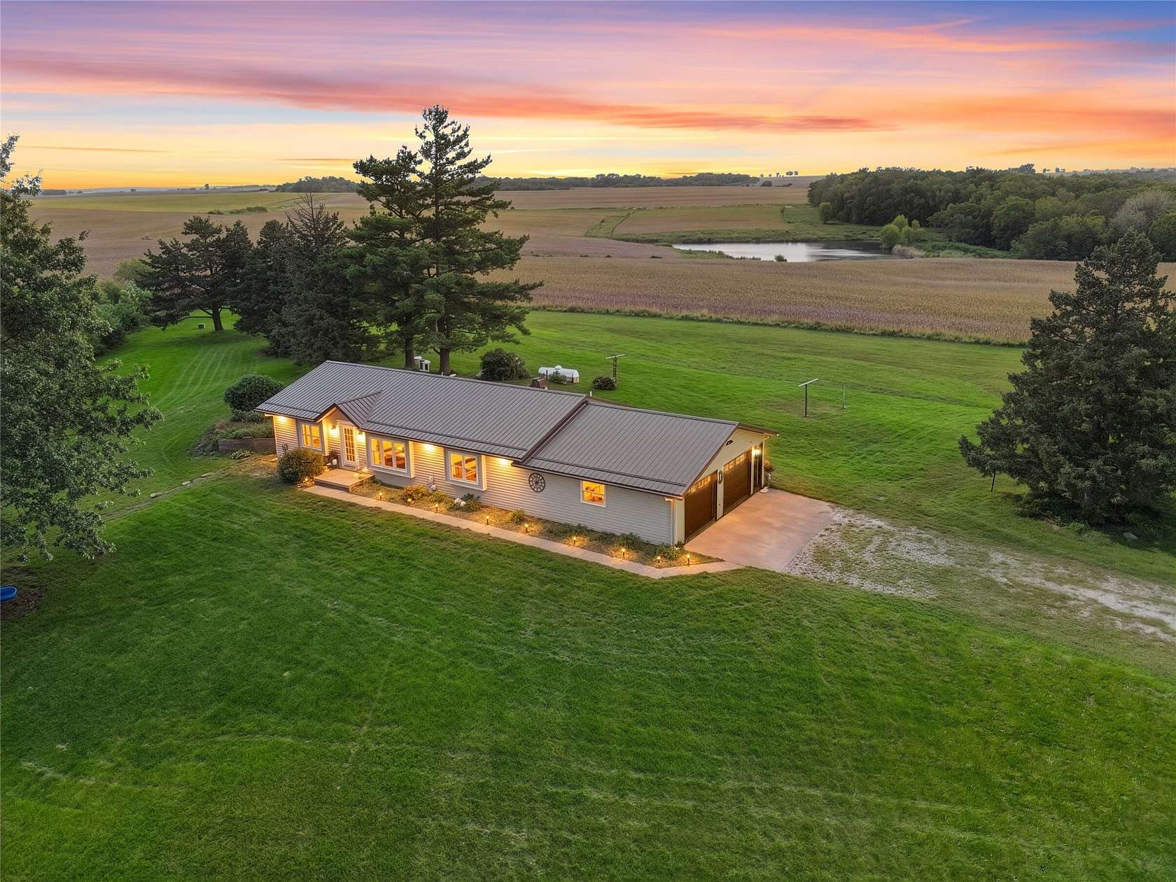 4 Acres of Land with Home for Sale in Knoxville, Iowa