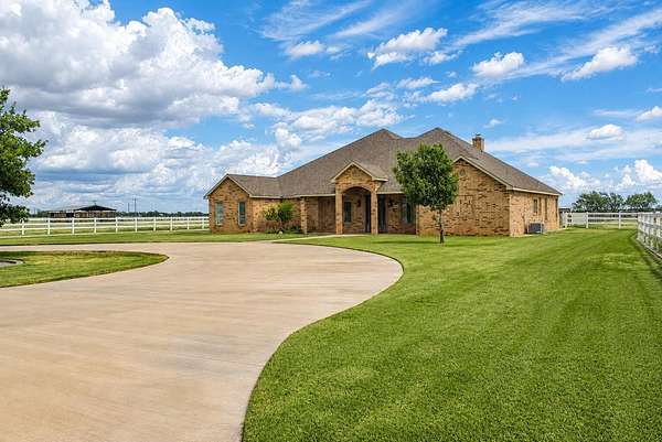 11.5 Acres of Land with Home for Sale in Plainview, Texas