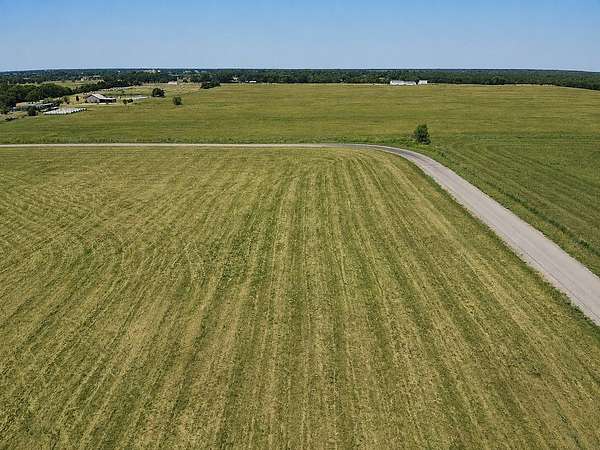 0.5 Acres of Residential Land for Sale in Sumner, Texas