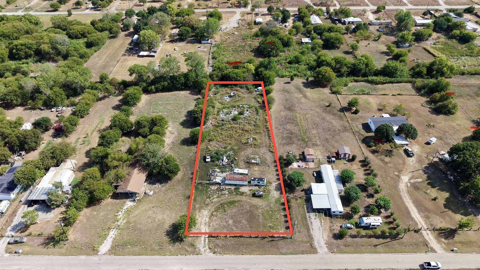 1.5 Acres of Residential Land for Sale in Alvarado, Texas