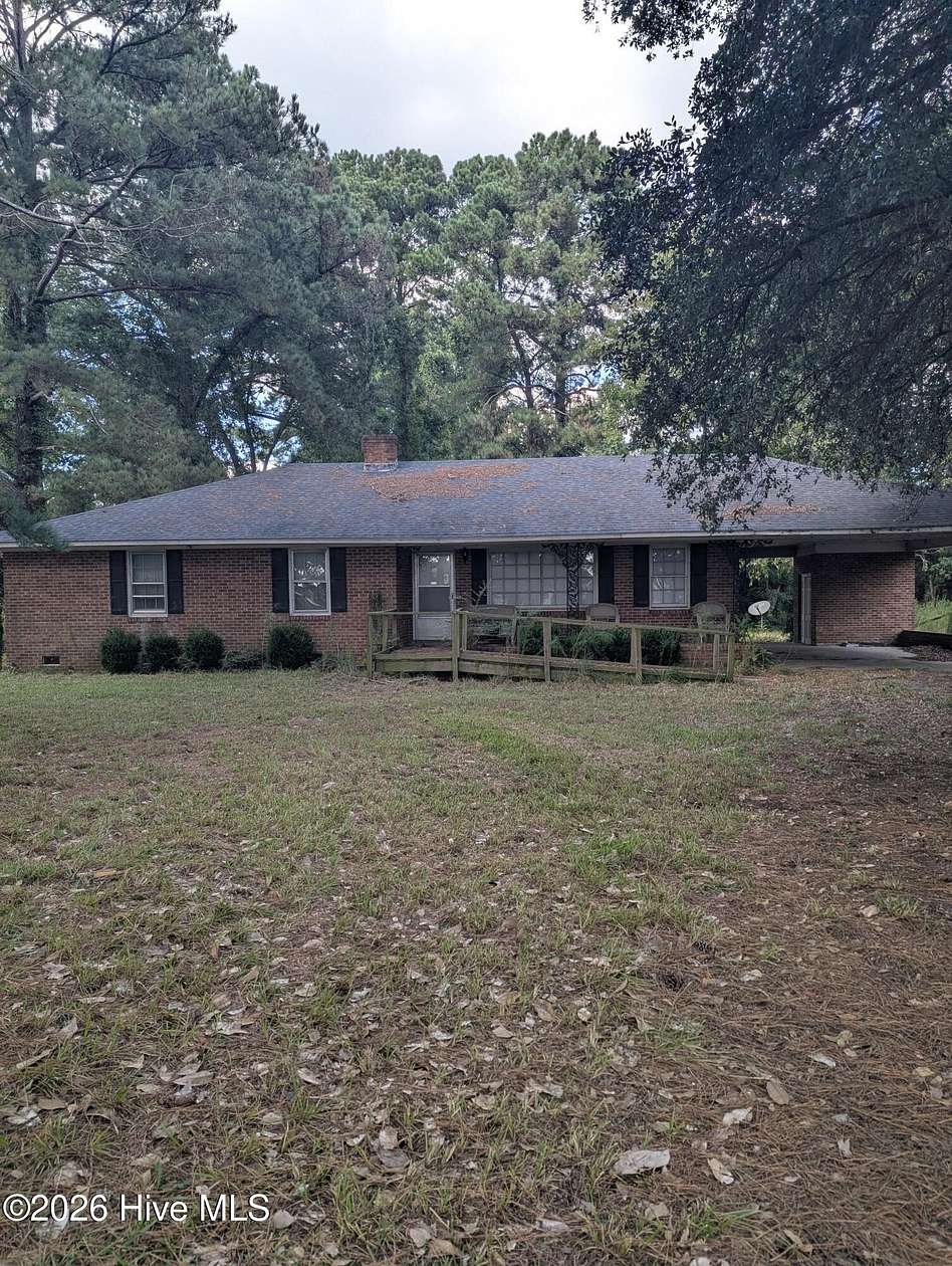 1.5 Acres of Land with Home for Sale in Clinton, North Carolina