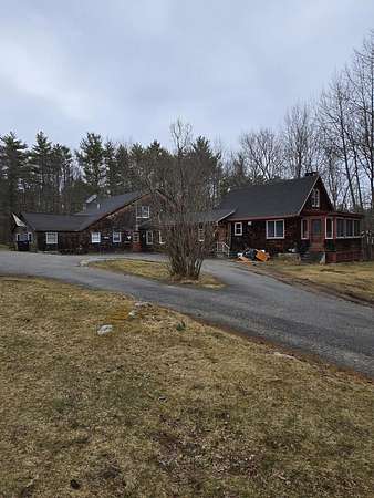4.9 Acres of Improved Residential Land for Sale in Falmouth, Maine