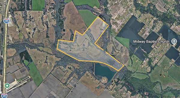 353 Acres of Land for Auction in Ferris, Texas