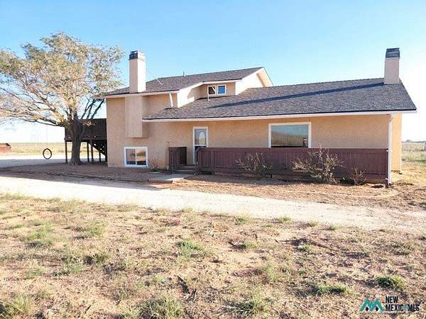 18.5 Acres of Land with Home for Sale in Clovis, New Mexico