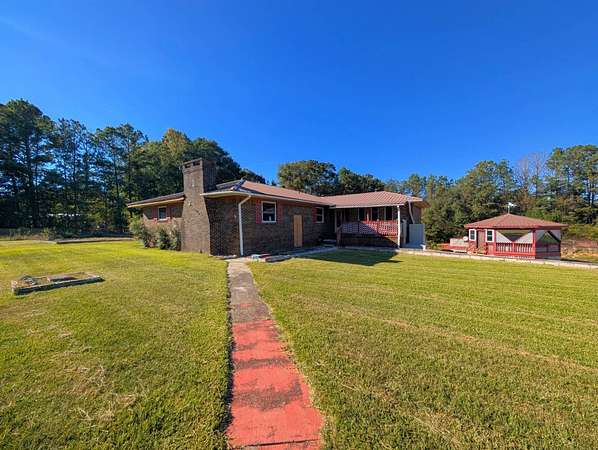 2.4 Acres of Land with Home for Auction in Gadsden, Alabama