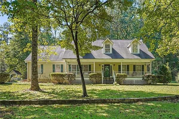 19.8 Acres of Land with Home for Sale in Oxford, Georgia