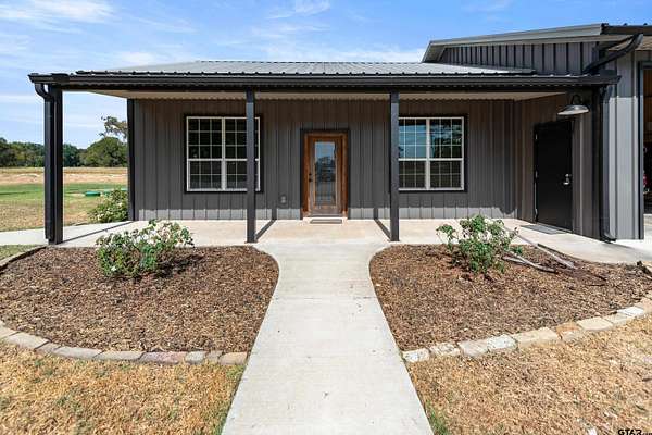 4.8 Acres of Land with Home for Sale in Talco, Texas