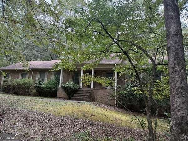 10.1 Acres of Land with Home for Sale in Fayetteville, Georgia
