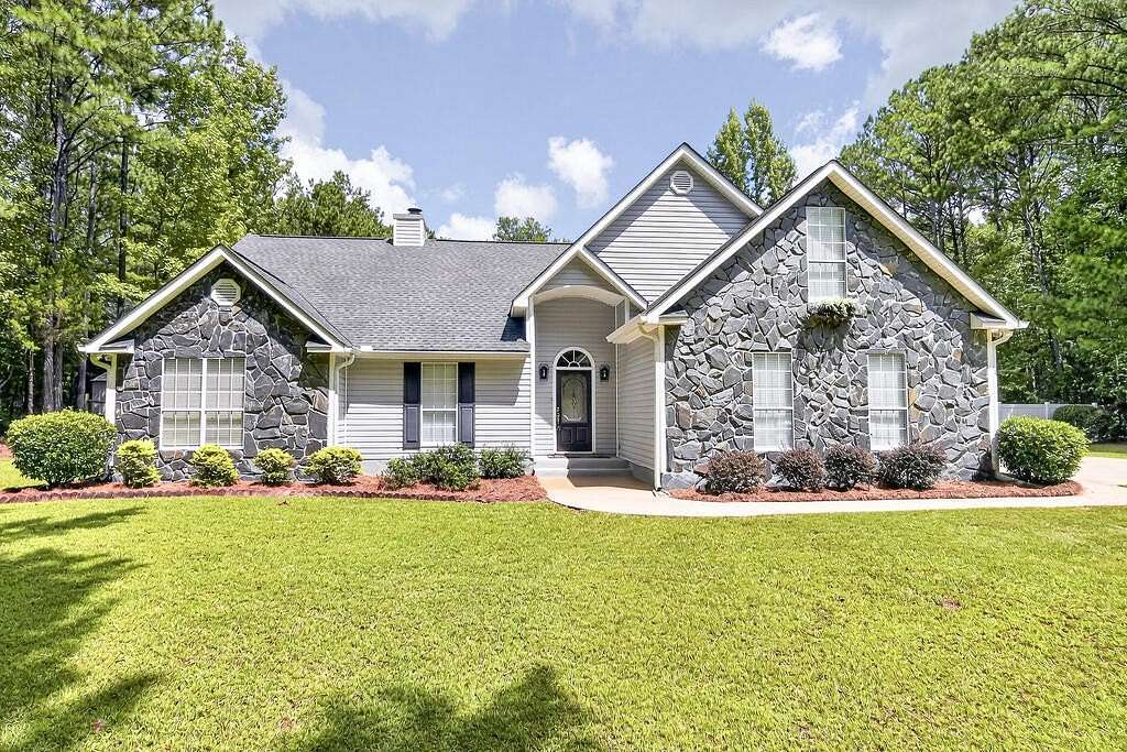 5.42 Acres of Land with Home for Sale in Pine Mountain, Georgia