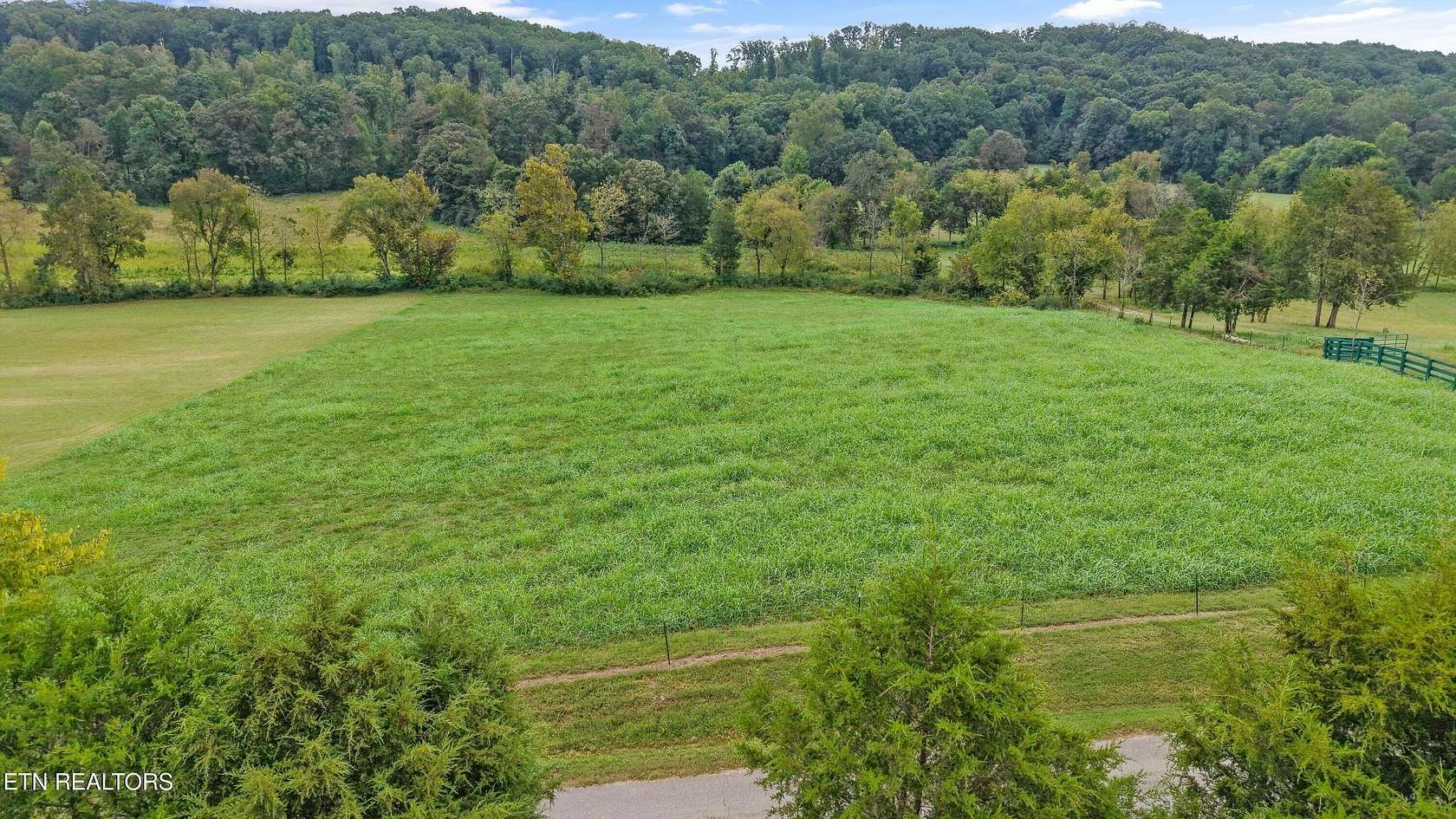 5.1 Acres of Land for Sale in Philadelphia, Tennessee