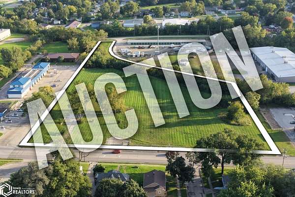 5.44 Acres of Mixed-Use Land for Auction in Newton, Iowa