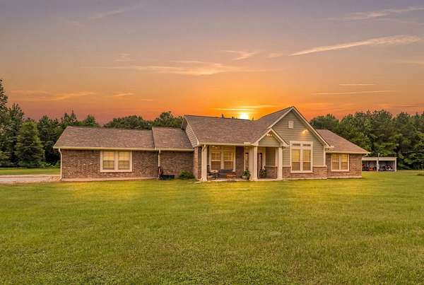 13.4 Acres of Improved Recreational Land for Sale in Silsbee, Texas