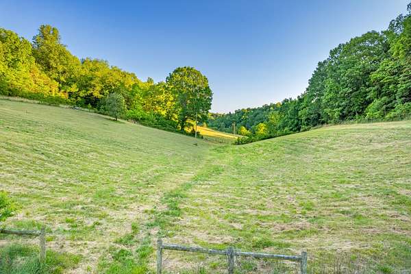 8 Acres of Residential Land for Sale in Pulaski, Tennessee