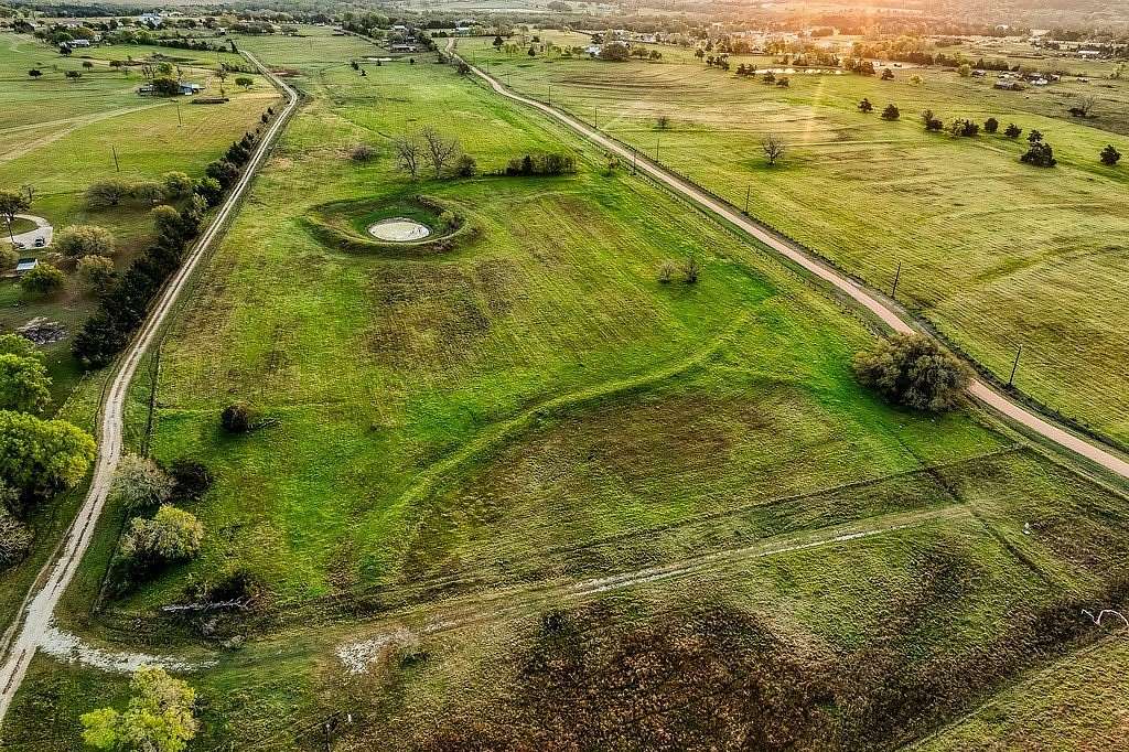 20 Acres of Agricultural Land for Sale in Burton, Texas