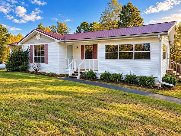 4 Acres of Land with Home for Sale in Haleyville, Alabama