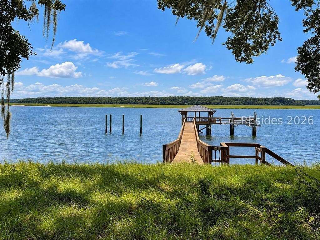 1 Acre of Residential Land for Sale in Hilton Head Island, South Carolina