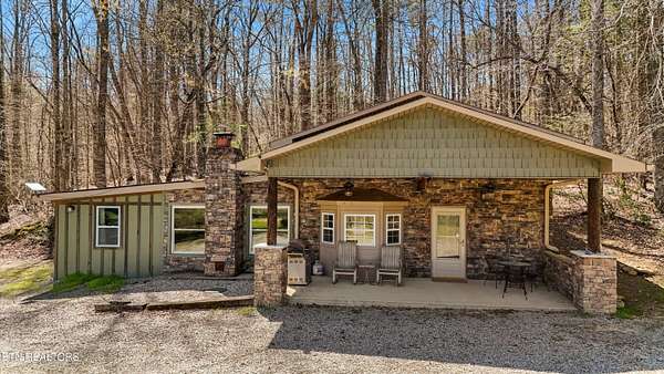 8 Acres of Land with Home for Sale in Oliver Springs, Tennessee