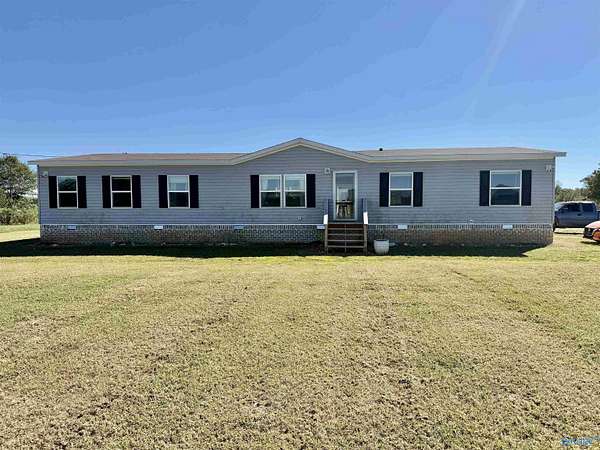 14 Acres of Land with Home for Sale in Crossville, Alabama