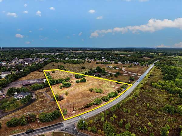 5.59 Acres of Commercial Land for Sale in Seagoville, Texas