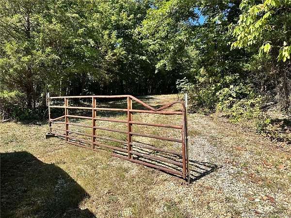 8 Acres of Residential Land for Sale in Elizabeth, Indiana