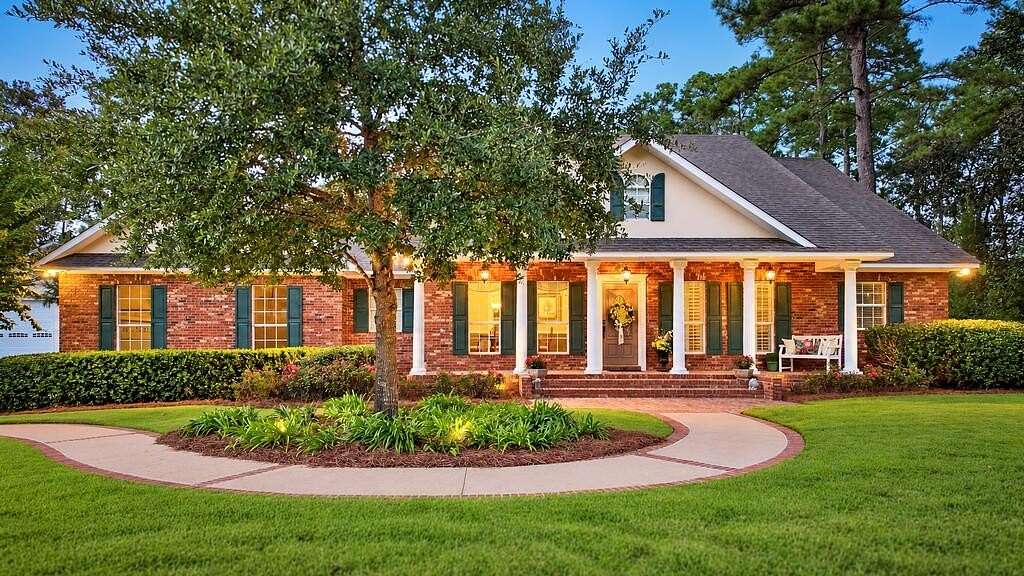 1.86 Acres of Land with Home for Sale in Thomasville, Georgia
